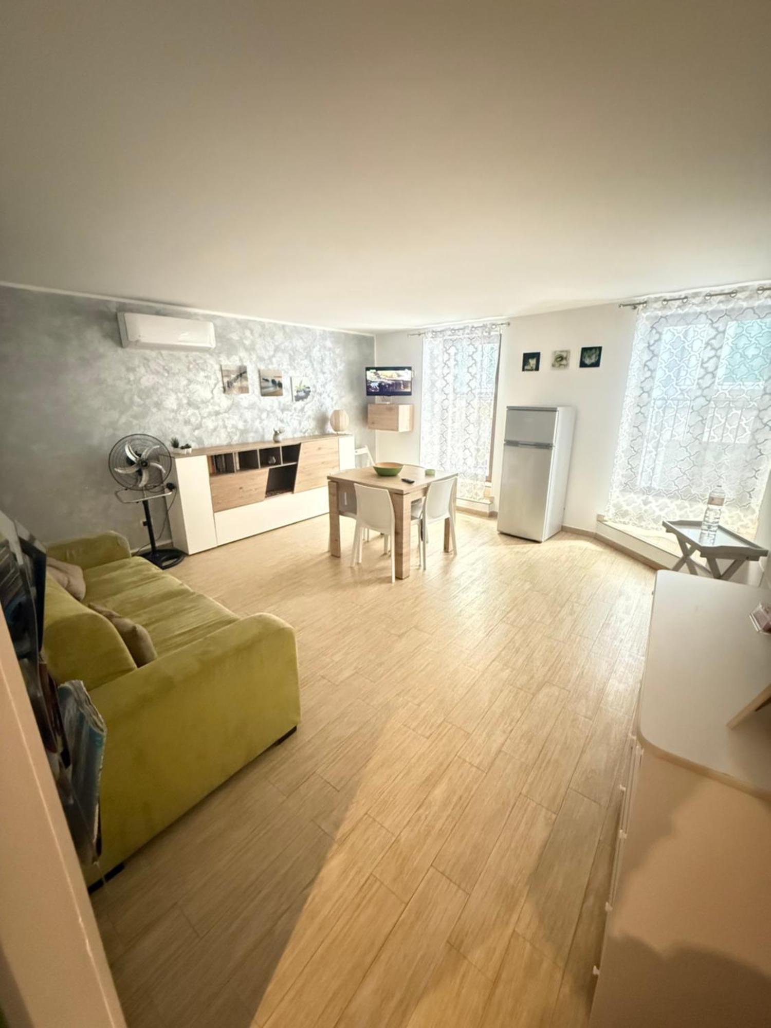 Relax House Apartment Чефалу Екстериор снимка